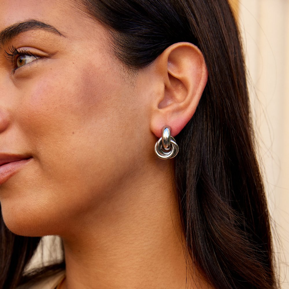 Aretes de plata retorcidos Sofia