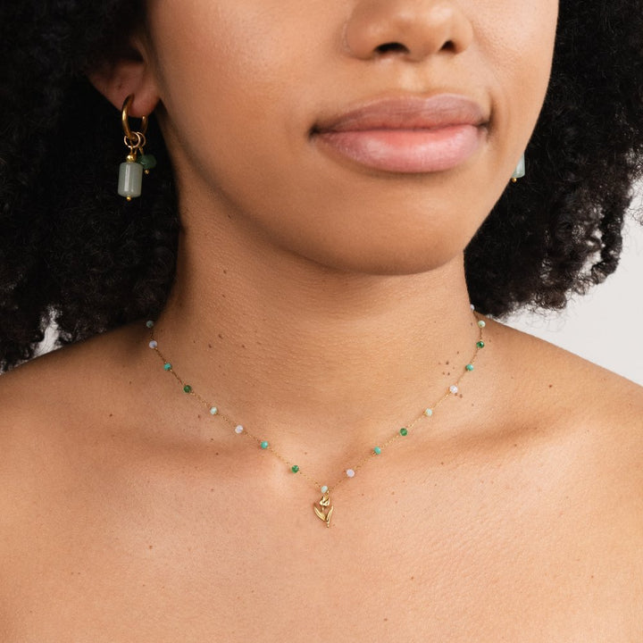 Collar de Perlas de Tulipanes Dorados